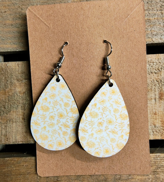 Sub earrings yellow